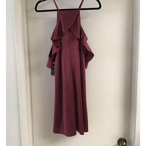 NWT~Express Plum Cold Shoulder Dress Size Medium - Picture 3 of 4